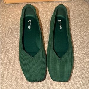 VIVAIA Women's Forest Green Margot Flats